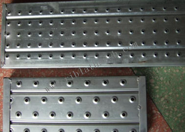 Skid Resistance Perforated Metal Sheet , Metal Mesh Panels For Walkway