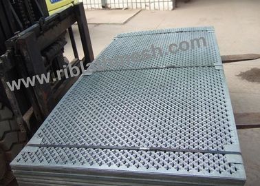 Perforated Decorative Wire Mesh Stainless Steel And Iron Materials