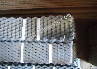 Galvanized Stripmesh Brick Wall Mesh 6.5cm-20cm Width With 0.3mm Thickness