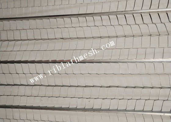 2m Length 0.61m Width Expanded Metal Rib Lath 10*20mm Hole For Building